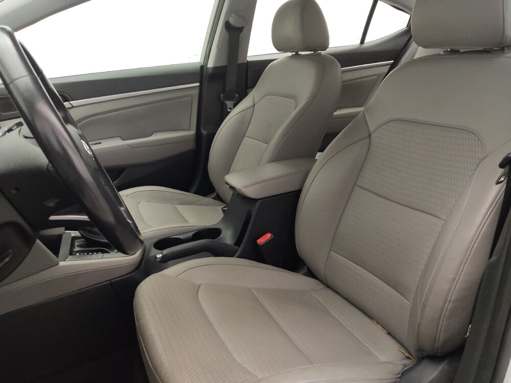 2019 Hyundai Elantra in Orlando, FL 32808 - 18099669 17