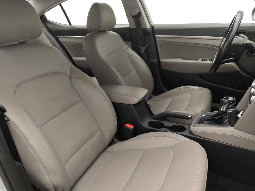 2019 Hyundai Elantra in Orlando, FL 32808 - 18099669 21