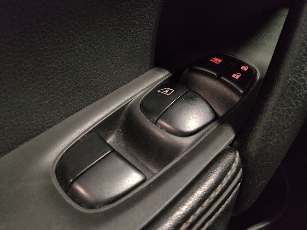 2017 Nissan Rogue in Savannah, GA 31419 - 18099671 27