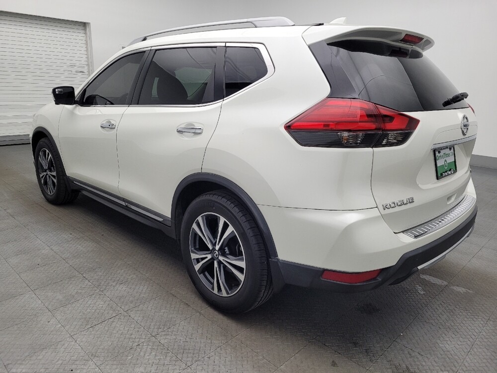 2017 Nissan Rogue in Savannah, GA 31419 - 18099671 5