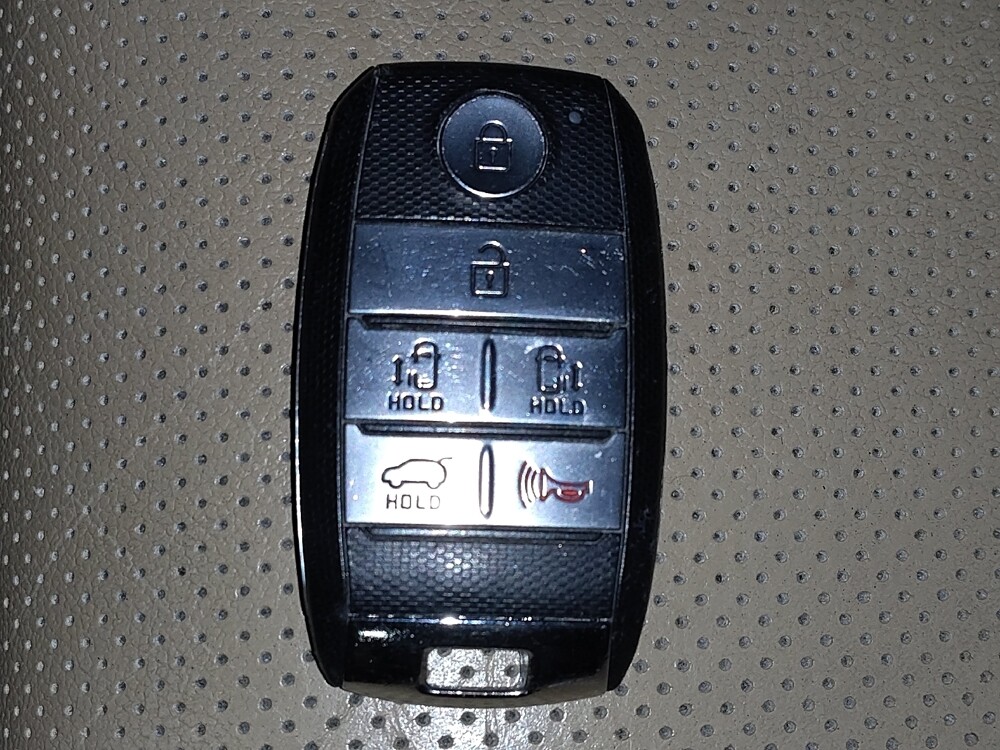 2016 Kia Sedona in Mobile, AL 36606 - 18099672 32