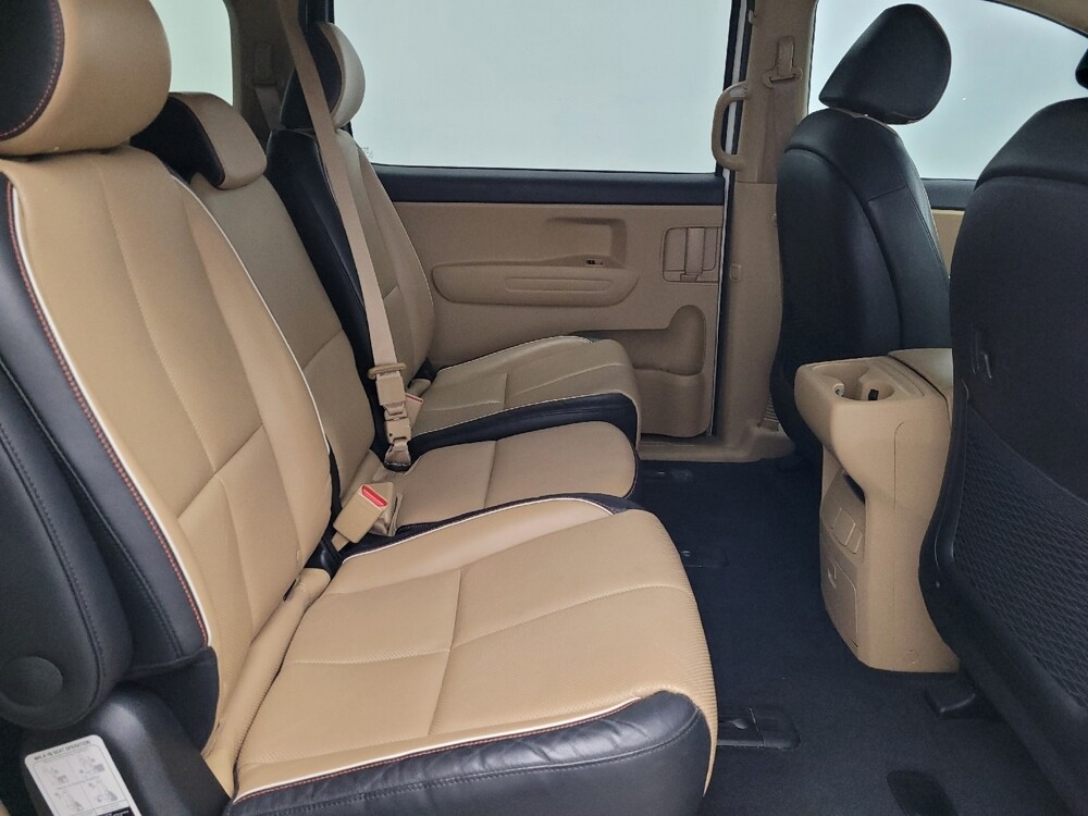 2016 Kia Sedona in Mobile, AL 36606 - 18099672 19