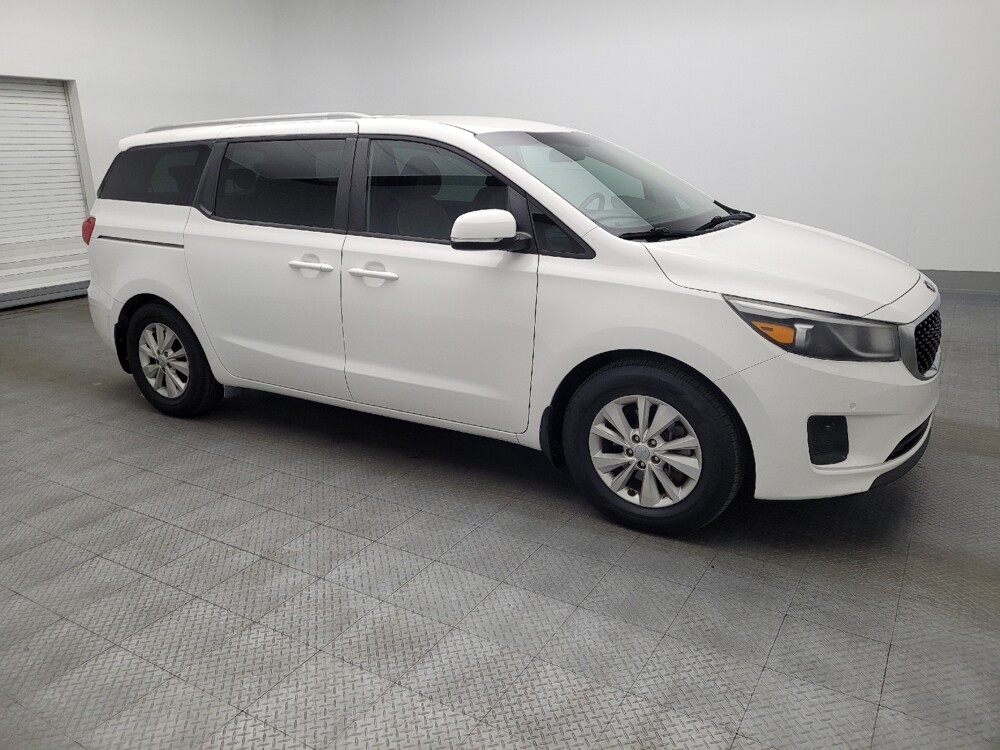 2016 Kia Sedona in Mobile, AL 36606 - 18099672 11