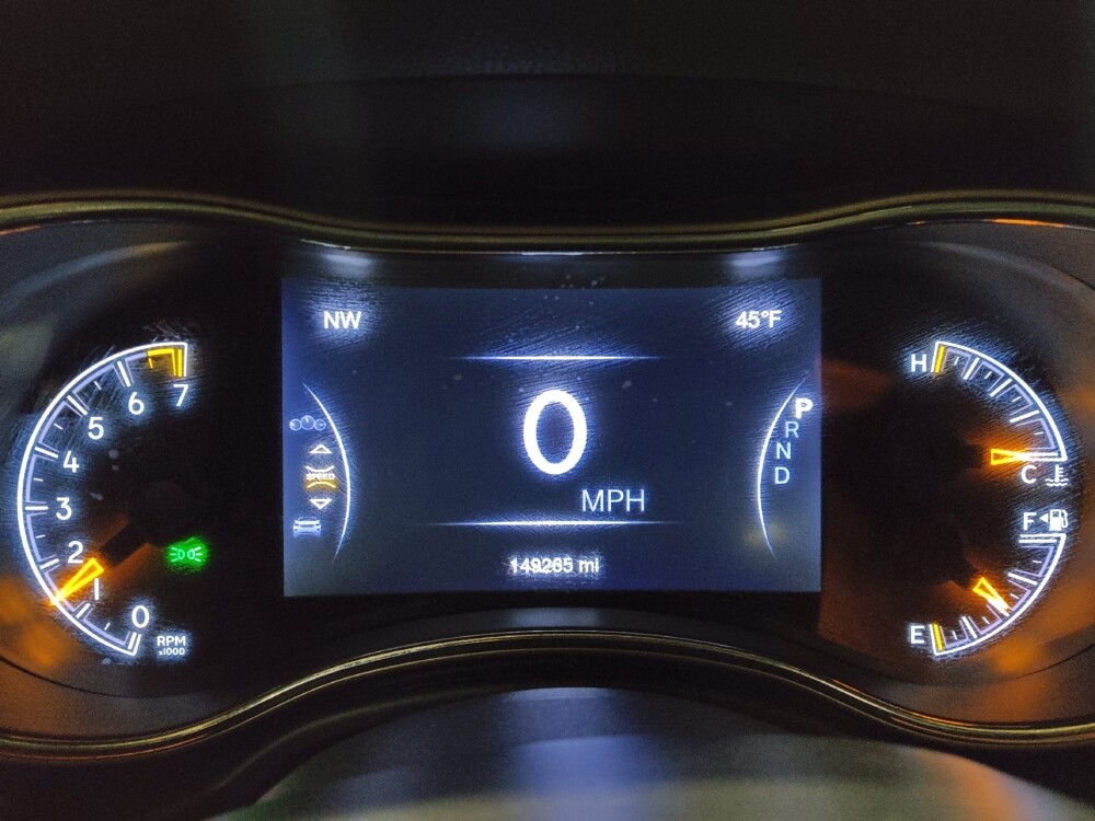 2016 Jeep Grand Cherokee in Pensacola, FL 32505 - 18099682 23