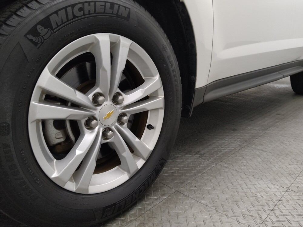 2017 Chevrolet Equinox in Jacksonville, FL 32210 - 18099686 31