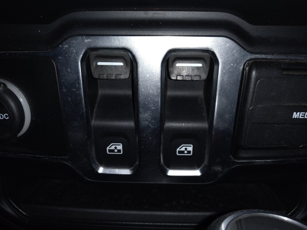 2020 Jeep Wrangler in Hialeah, FL 33014 - 18099696 27