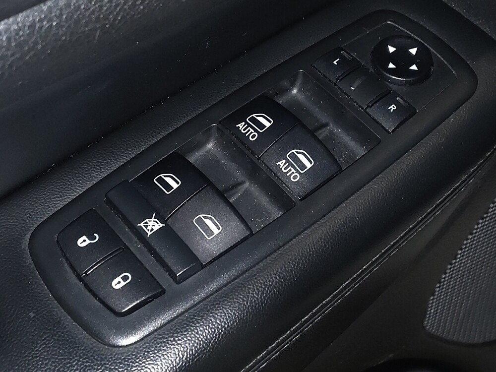 2018 Jeep Grand Cherokee in Pensacola, FL 32505 - 18099699 27