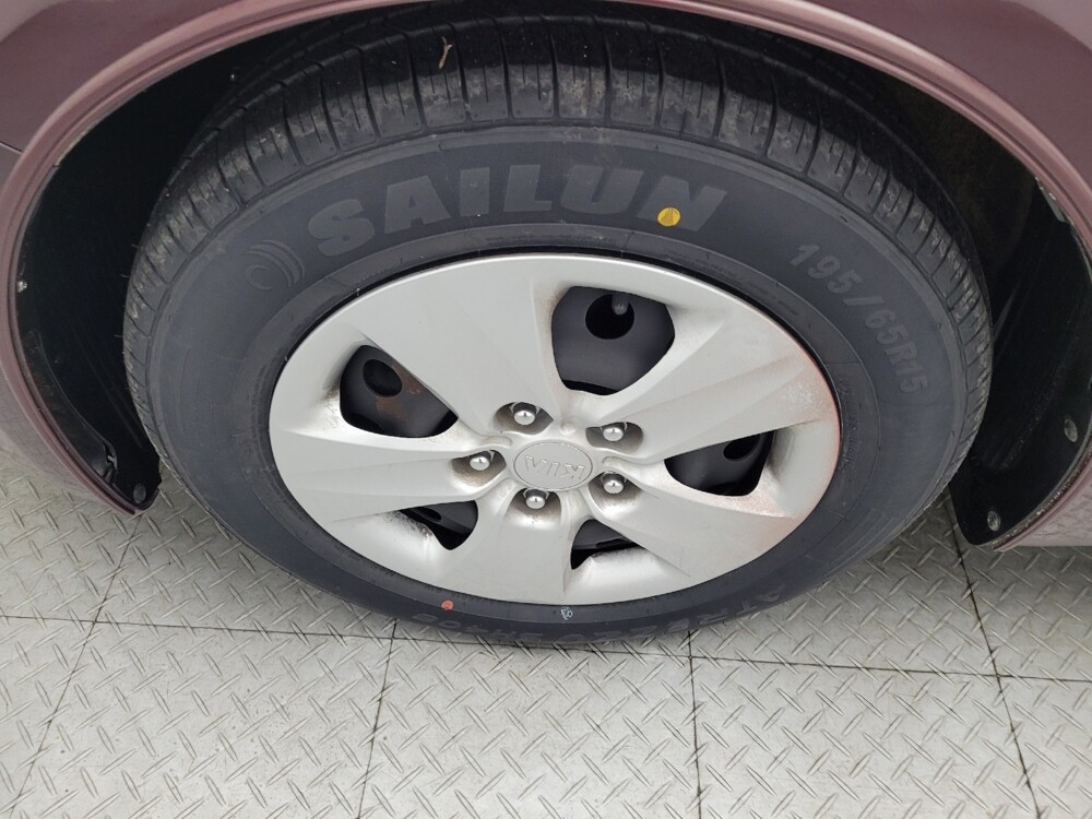 2017 Kia Forte in Raleigh, NC 27604 - 18099705 31