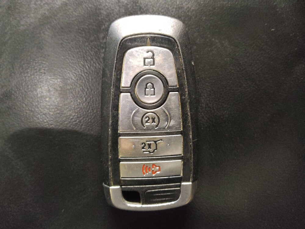 2022 Ford Explorer in Greenville, SC 29607 - 18099710 32