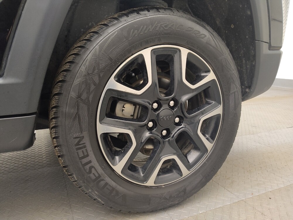 2019 Jeep Compass in Wichita, KS 67207 - 18099718 30