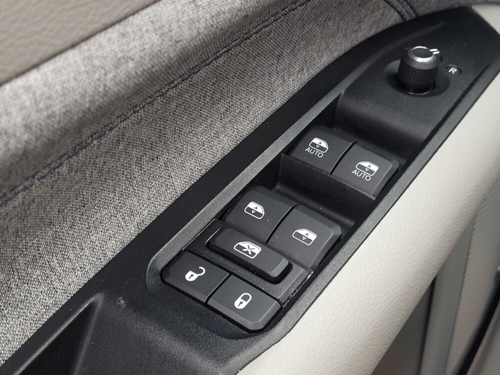 2022 Jeep Compass in Memphis, TN 38128 - 18099722 27