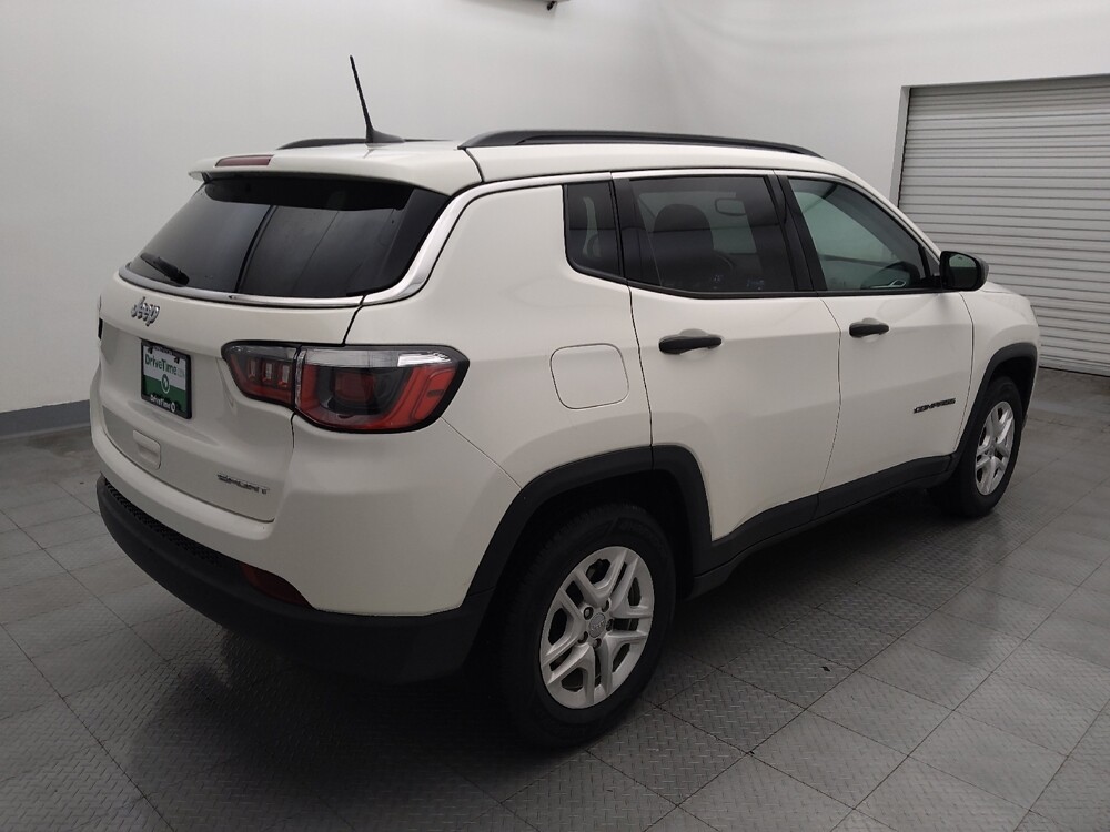 2019 Jeep Compass in Houston, TX 77034 - 18099740 9
