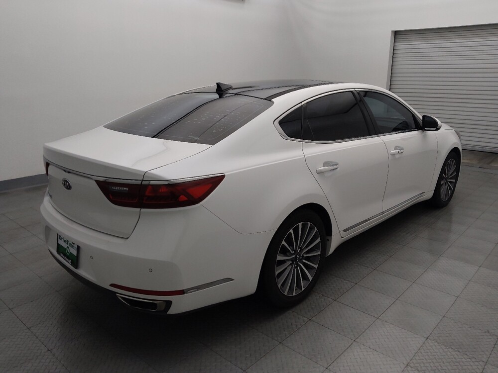 2018 Kia Cadenza in Baton Rouge, LA 70816 - 18099742 9