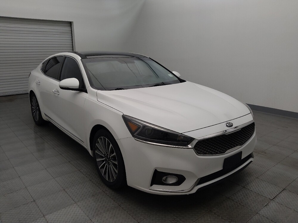 2018 Kia Cadenza in Baton Rouge, LA 70816 - 18099742 13