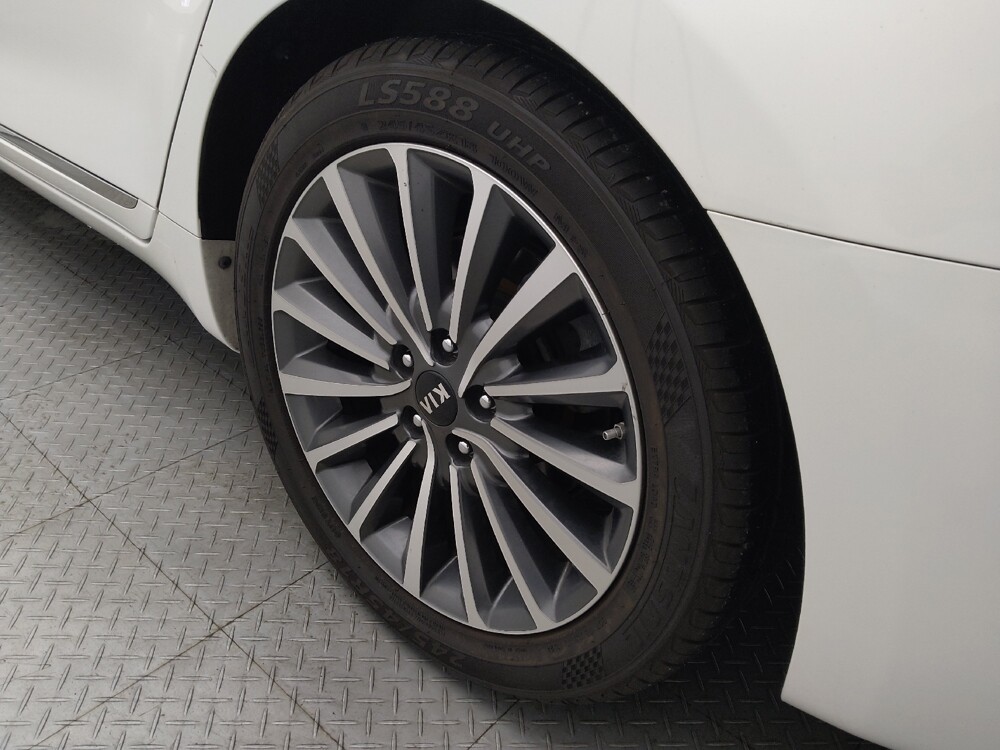 2018 Kia Cadenza in Baton Rouge, LA 70816 - 18099742 31