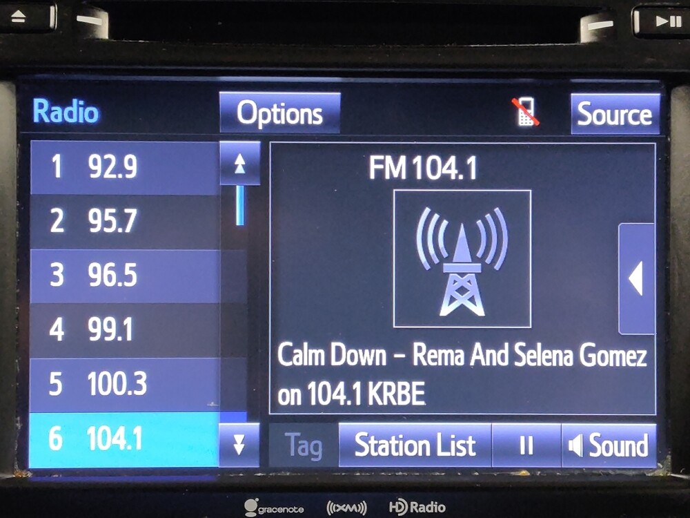 2018 Toyota Highlander in San Antonio, TX 78238 - 18099746 25