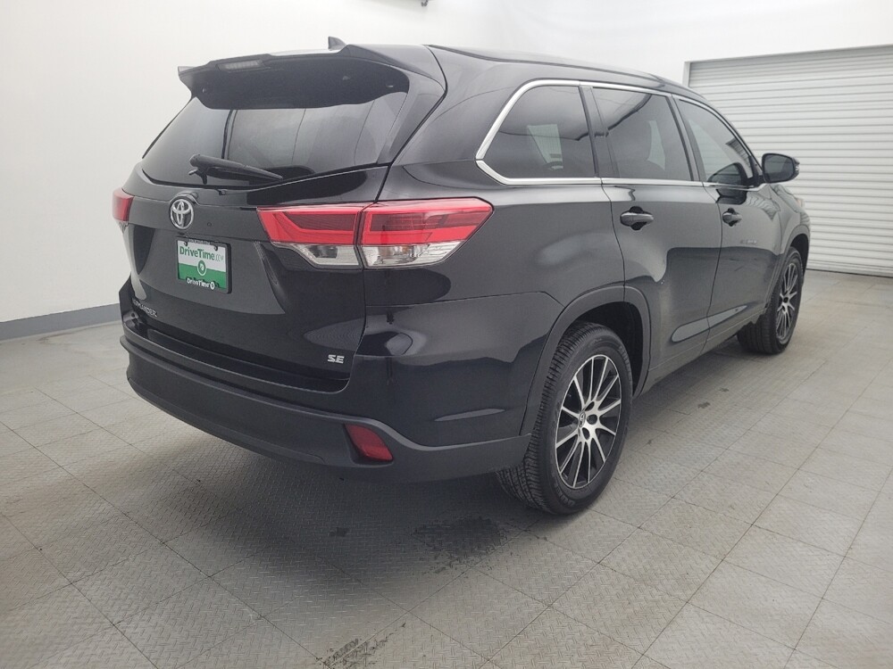 2018 Toyota Highlander in San Antonio, TX 78238 - 18099746 9