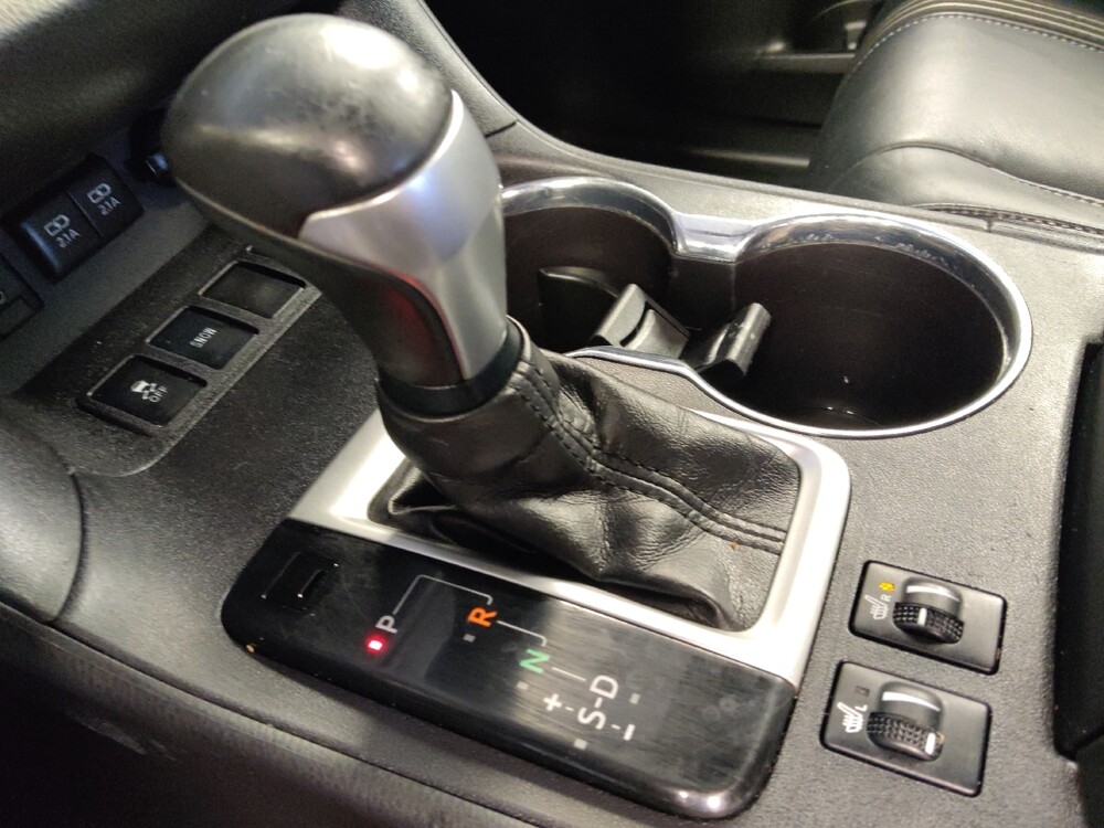 2018 Toyota Highlander in San Antonio, TX 78238 - 18099746 26