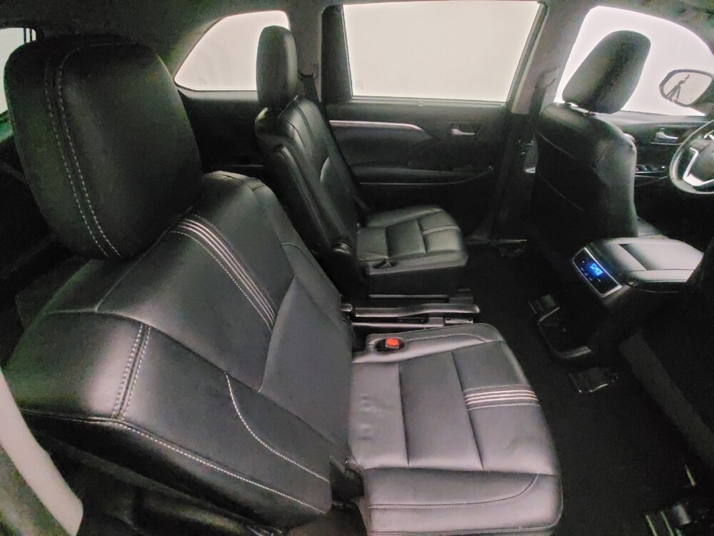 2018 Toyota Highlander in San Antonio, TX 78238 - 18099746 19