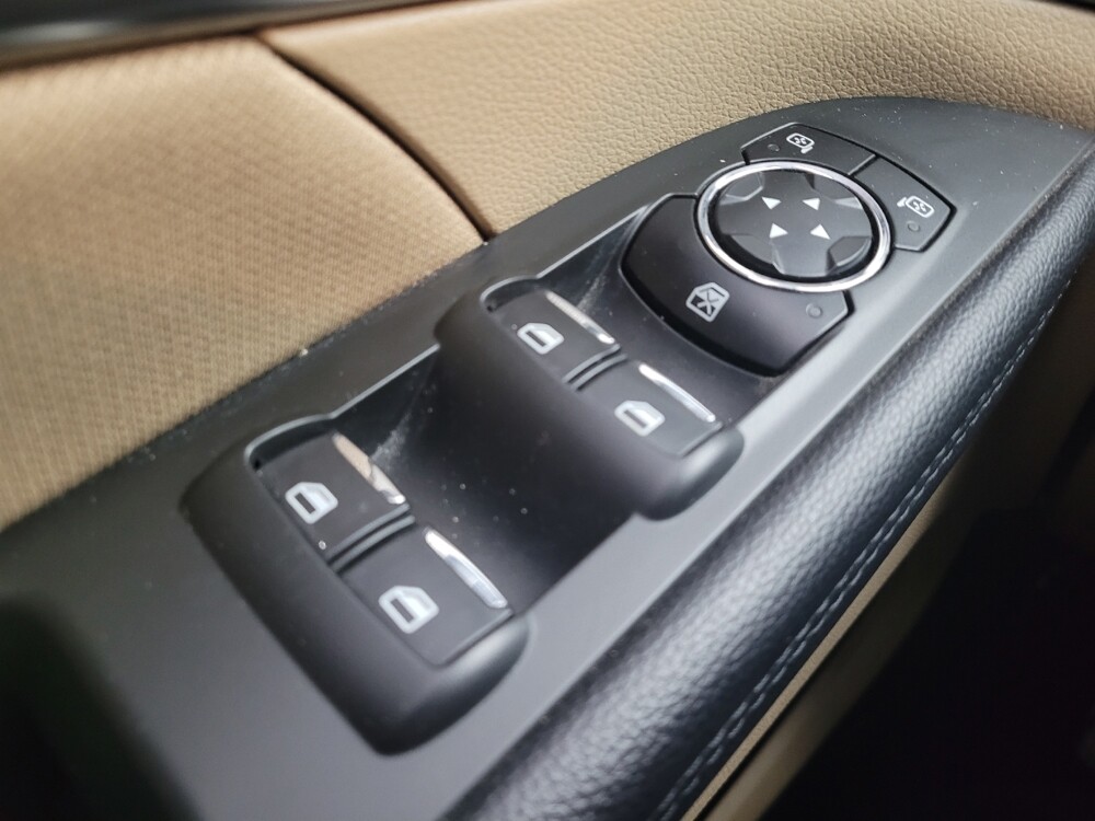 2017 Ford Explorer in Fairfield, OH 45014 - 18099751 27