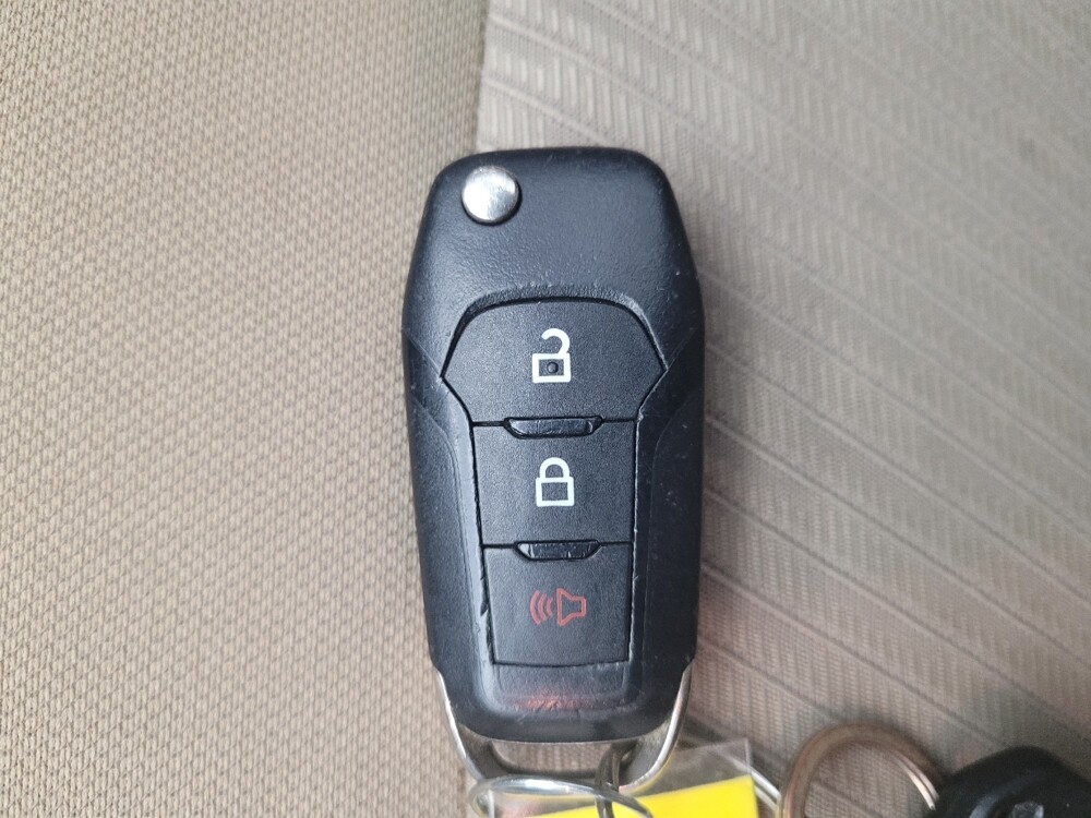 2017 Ford Explorer in Fairfield, OH 45014 - 18099751 32