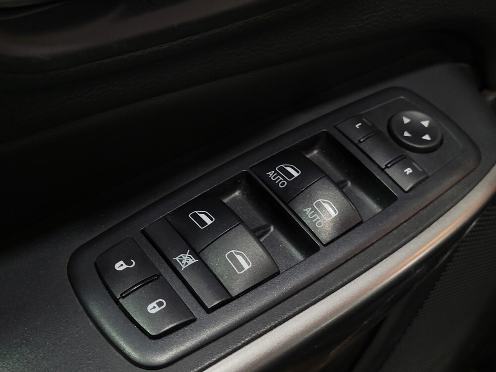 2019 Jeep Cherokee in Pittsburgh, PA 15237 - 18099757 27