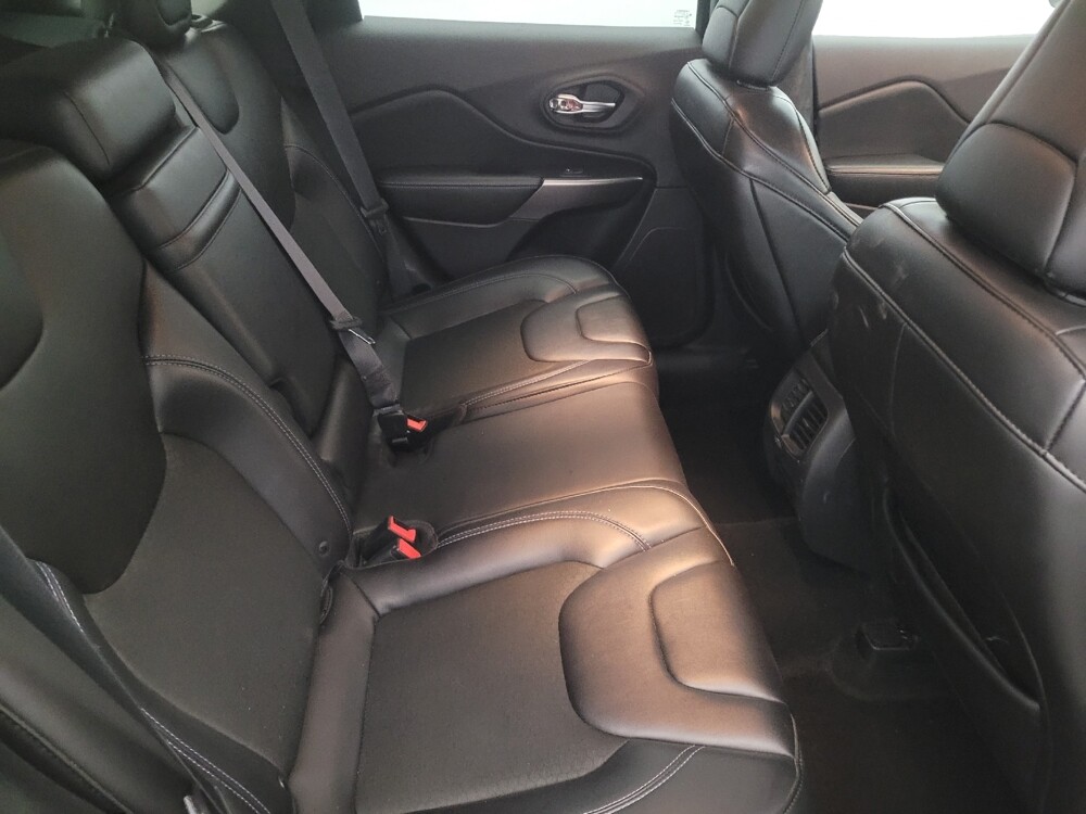 2019 Jeep Cherokee in Pittsburgh, PA 15237 - 18099757 19