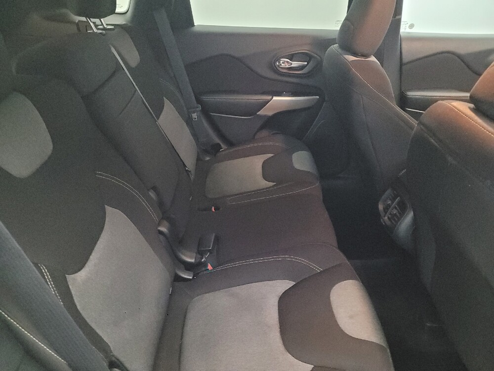 2018 Jeep Cherokee in Allentown, PA 18103 - 18099767 19