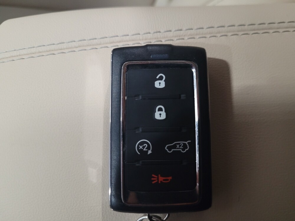 2021 Jeep Grand Cherokee L in Allentown, PA 18103 - 18099768 32