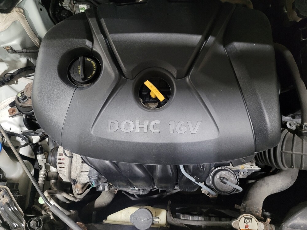 2013 Hyundai Elantra in Allentown, PA 18103 - 18099770 30