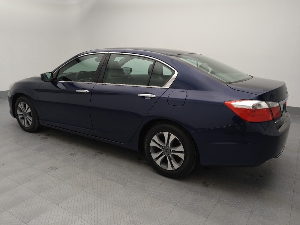 2015 Honda Accord in Gladstone, MO 64118 - 18099775 3