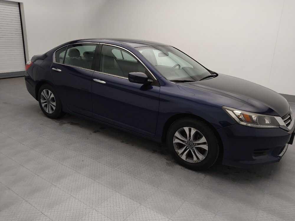 2015 Honda Accord in Gladstone, MO 64118 - 18099775 11