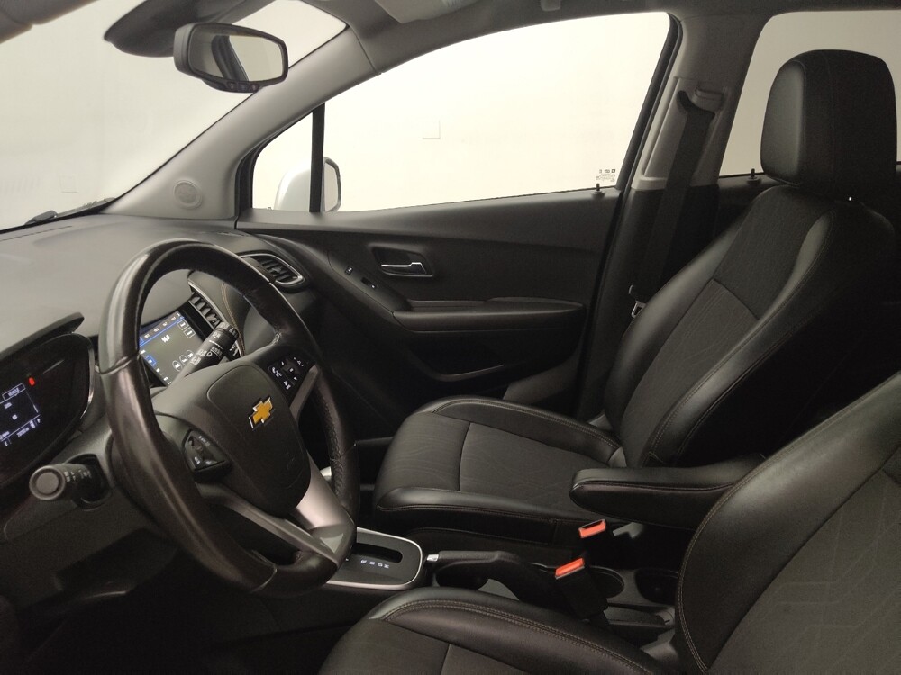 2019 Chevrolet Trax in Midlothian, IL 60445 - 18099776 17