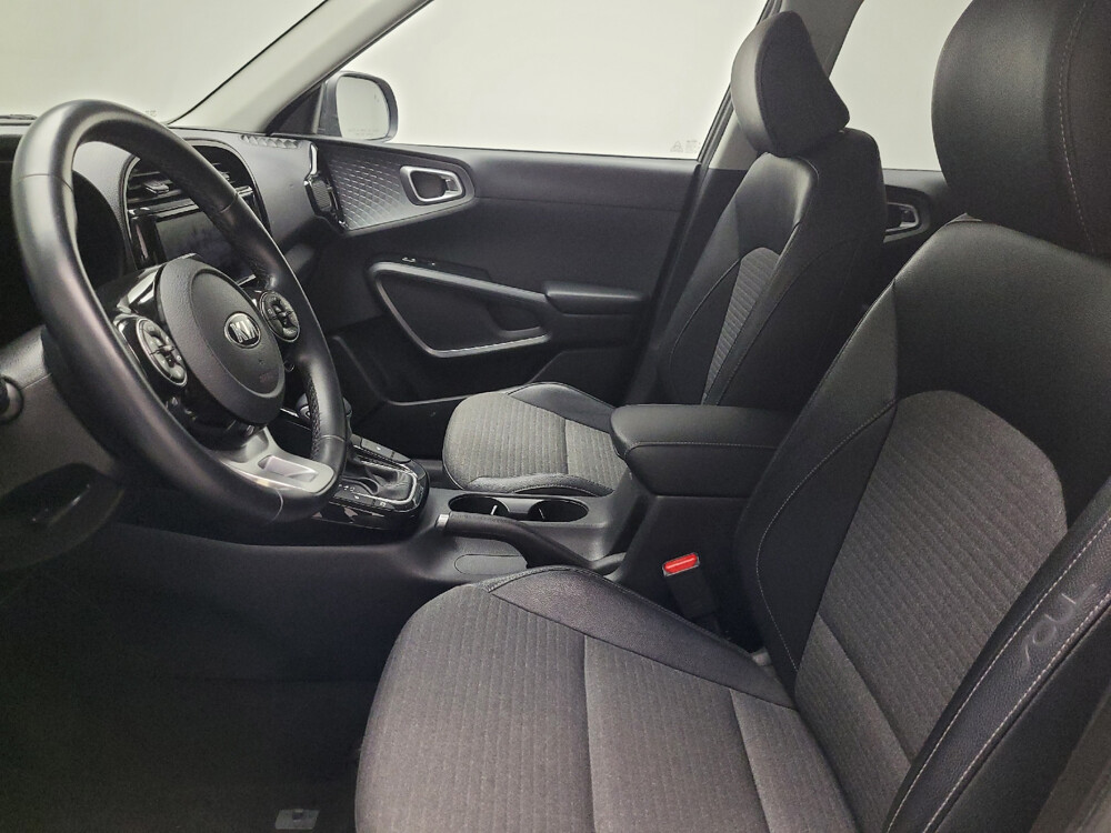 2020 Kia Soul in Taylor, MI 48180 - 18099777 17