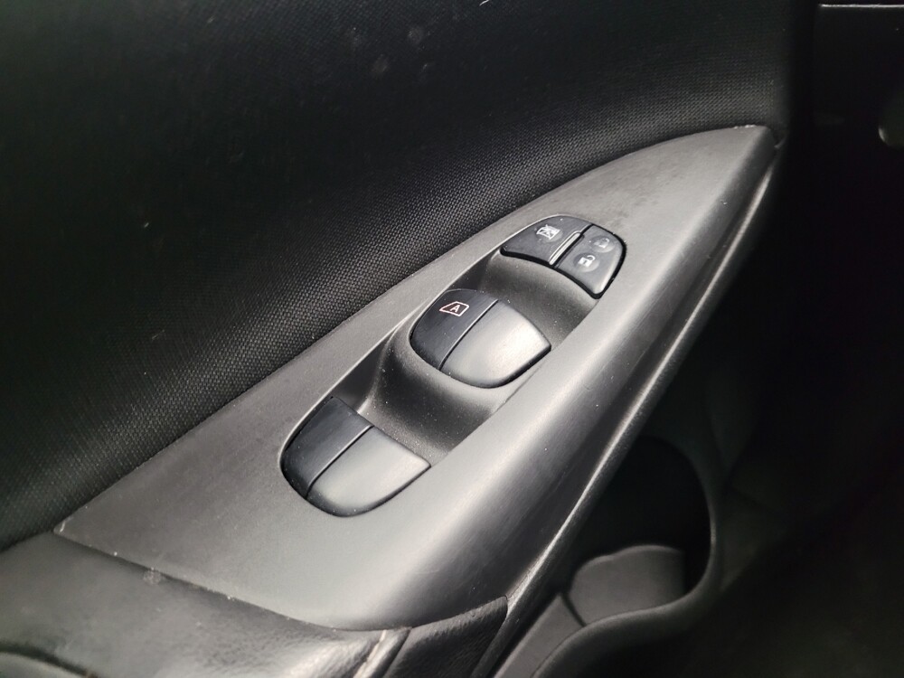 2019 Nissan Sentra in Taylor, MI 48180 - 18099778 27