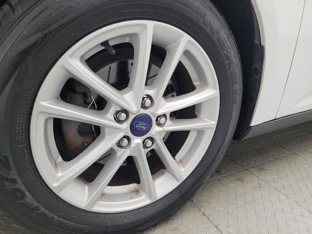 2017 Ford Focus in Gainesville, FL 32609 - 18099788 31