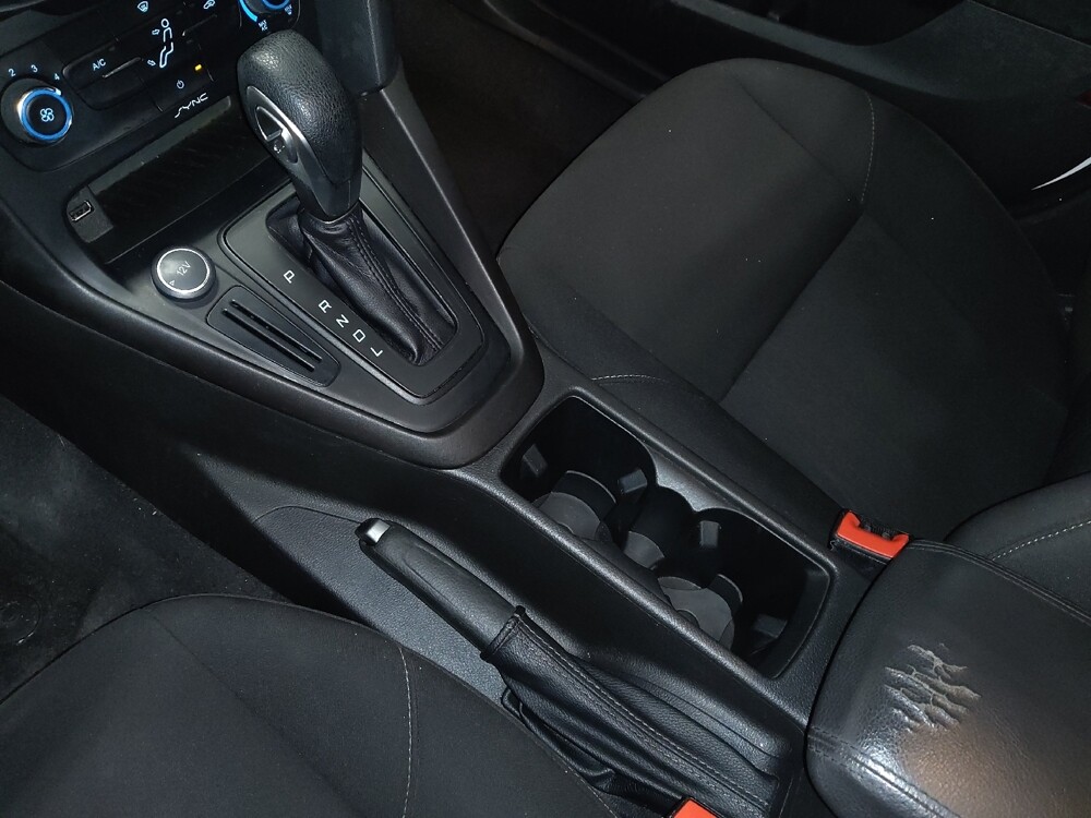 2017 Ford Focus in Gainesville, FL 32609 - 18099788 26