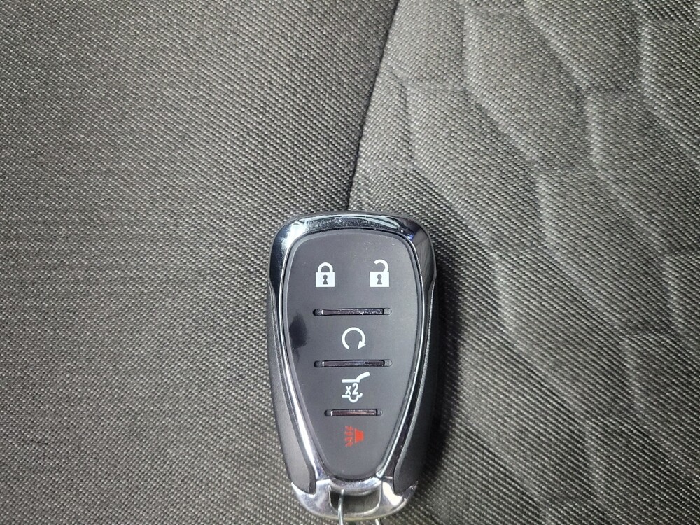 2019 Chevrolet Equinox in Ft Wayne, IN 46805 - 18099792 32