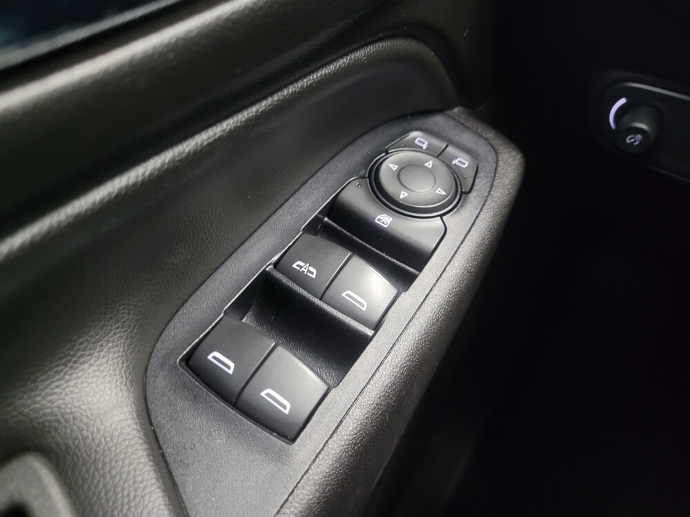 2019 Chevrolet Equinox in Ft Wayne, IN 46805 - 18099792 27