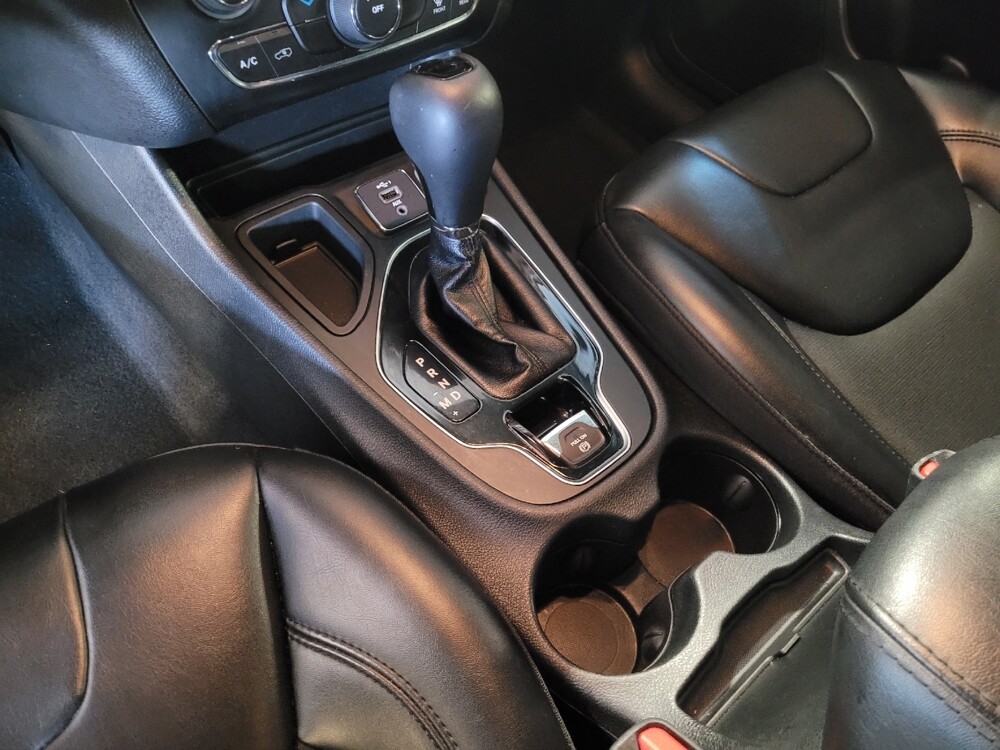 2020 Jeep Cherokee in Jacksonville, FL 32210 - 18099798 26