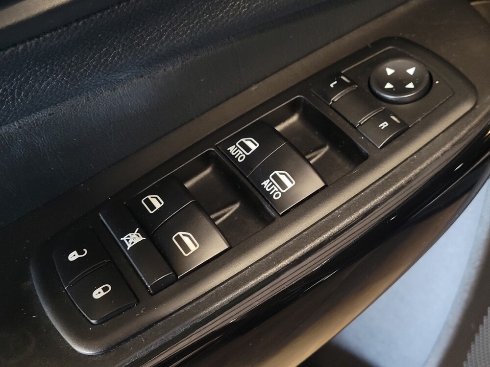 2020 Jeep Cherokee in Jacksonville, FL 32210 - 18099798 27