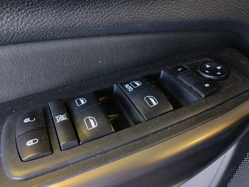 2019 Jeep Cherokee in Baton Rouge, LA 70816 - 18099811 27