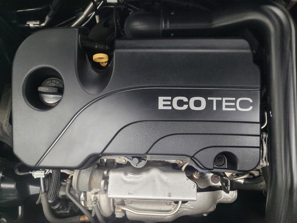 2020 Chevrolet Equinox in Mishawaka, IN 46545 - 18099819 30