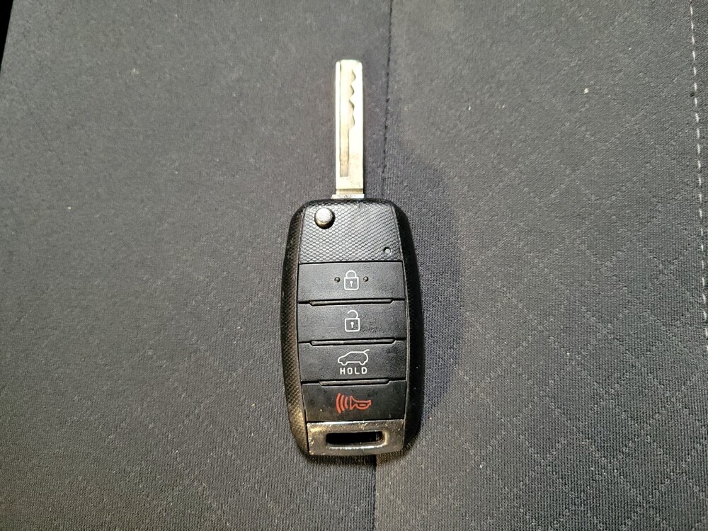 2016 Kia Sorento in Sacramento, CA 95821 - 18099821 32