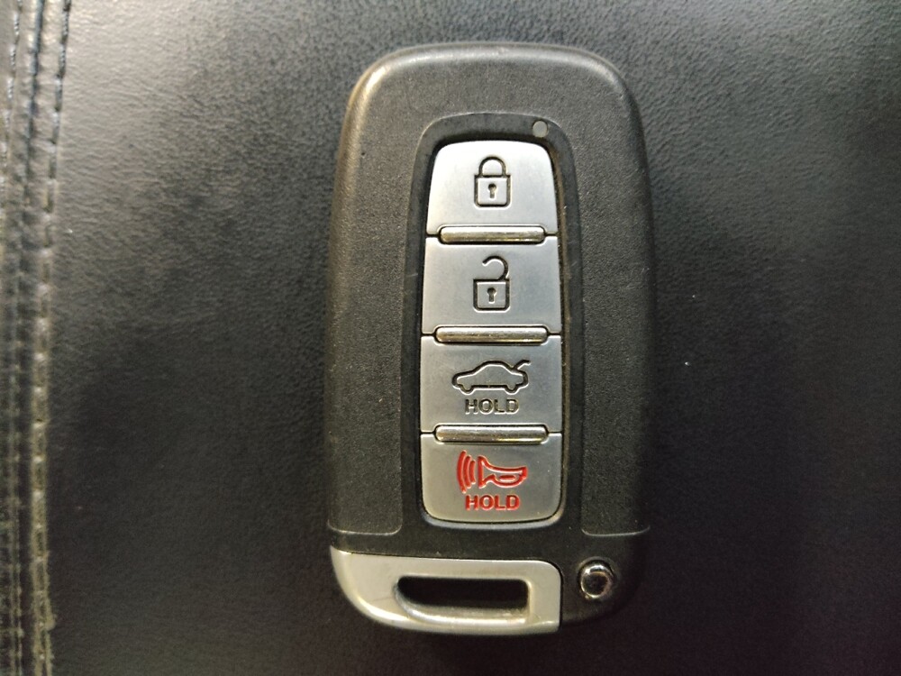 2015 Hyundai Genesis Coupe in Raleigh, NC 27604 - 18099837 32