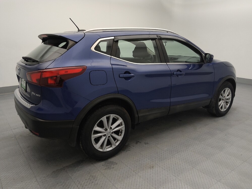 2017 Nissan Rogue Sport in Gladstone, MO 64118 - 18099838 10