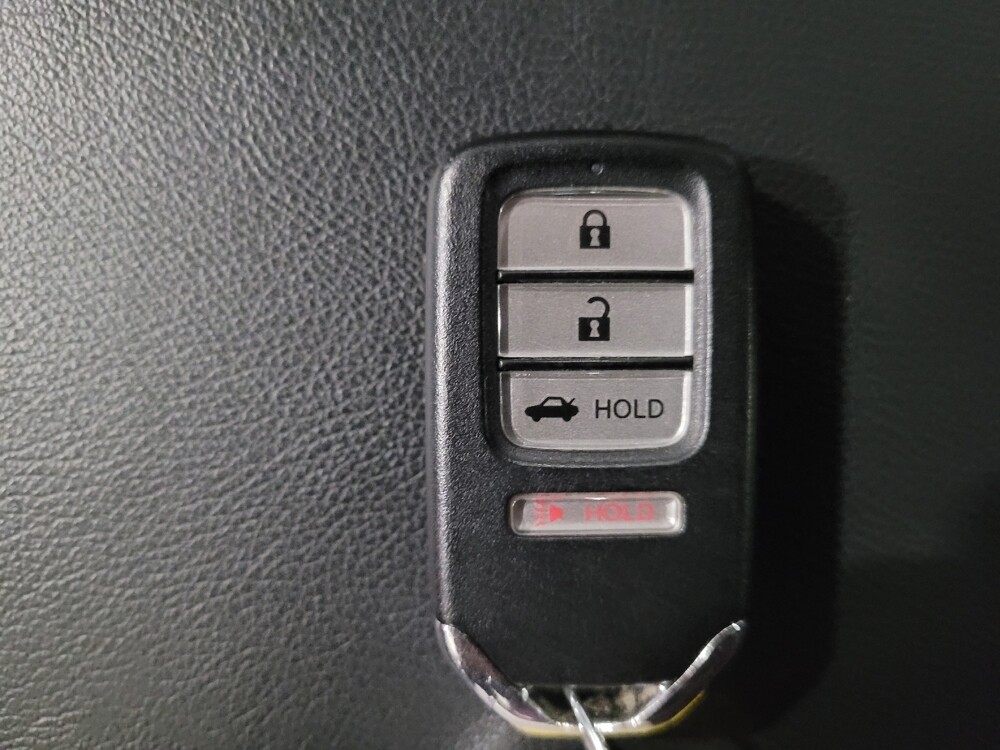 2020 Honda Accord in Allentown, PA 18103 - 18099840 32