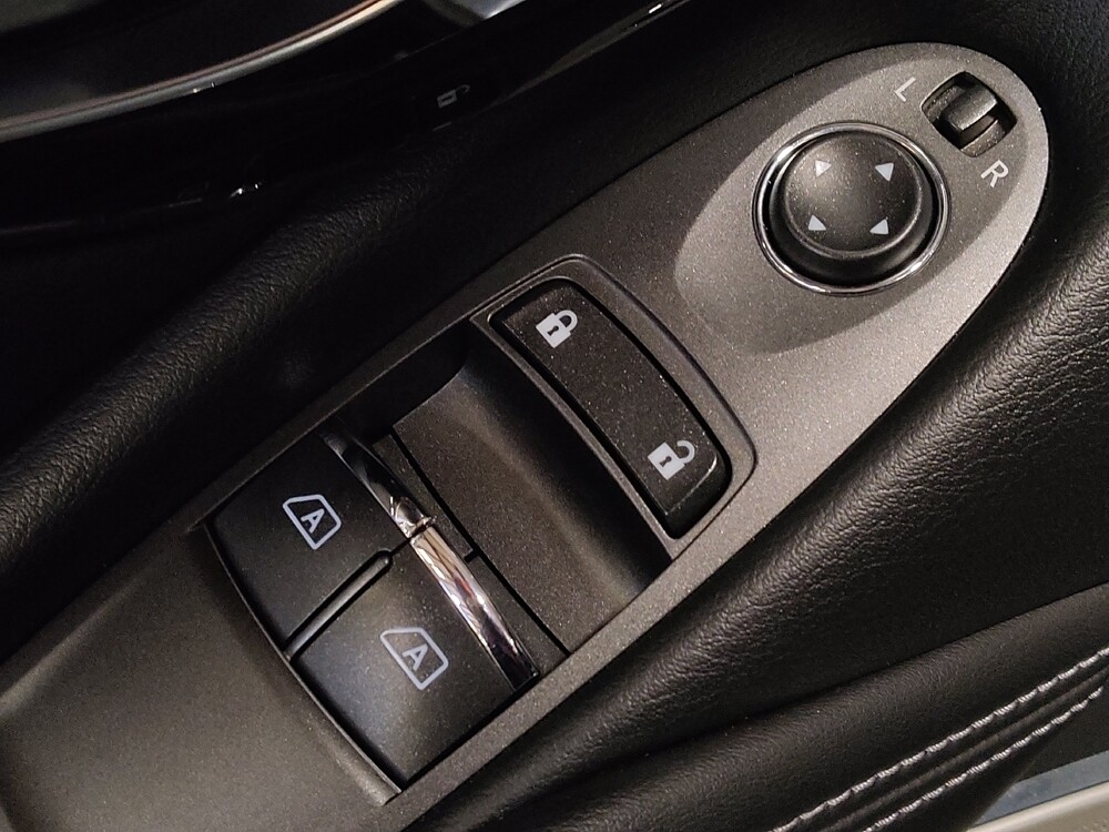 2017 INFINITI Q60 in Jacksonville, FL 32210 - 18099841 27