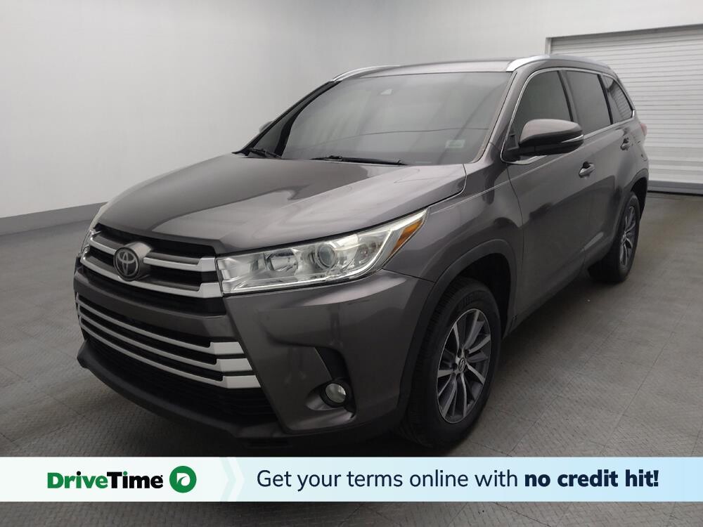 2019 Toyota Highlander in Jacksonville, FL 32225 - 18099842