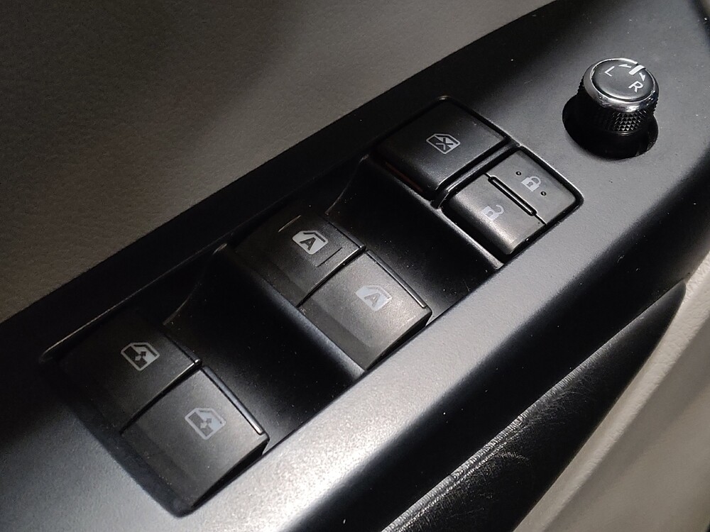 2019 Toyota Highlander in Jacksonville, FL 32225 - 18099842 27